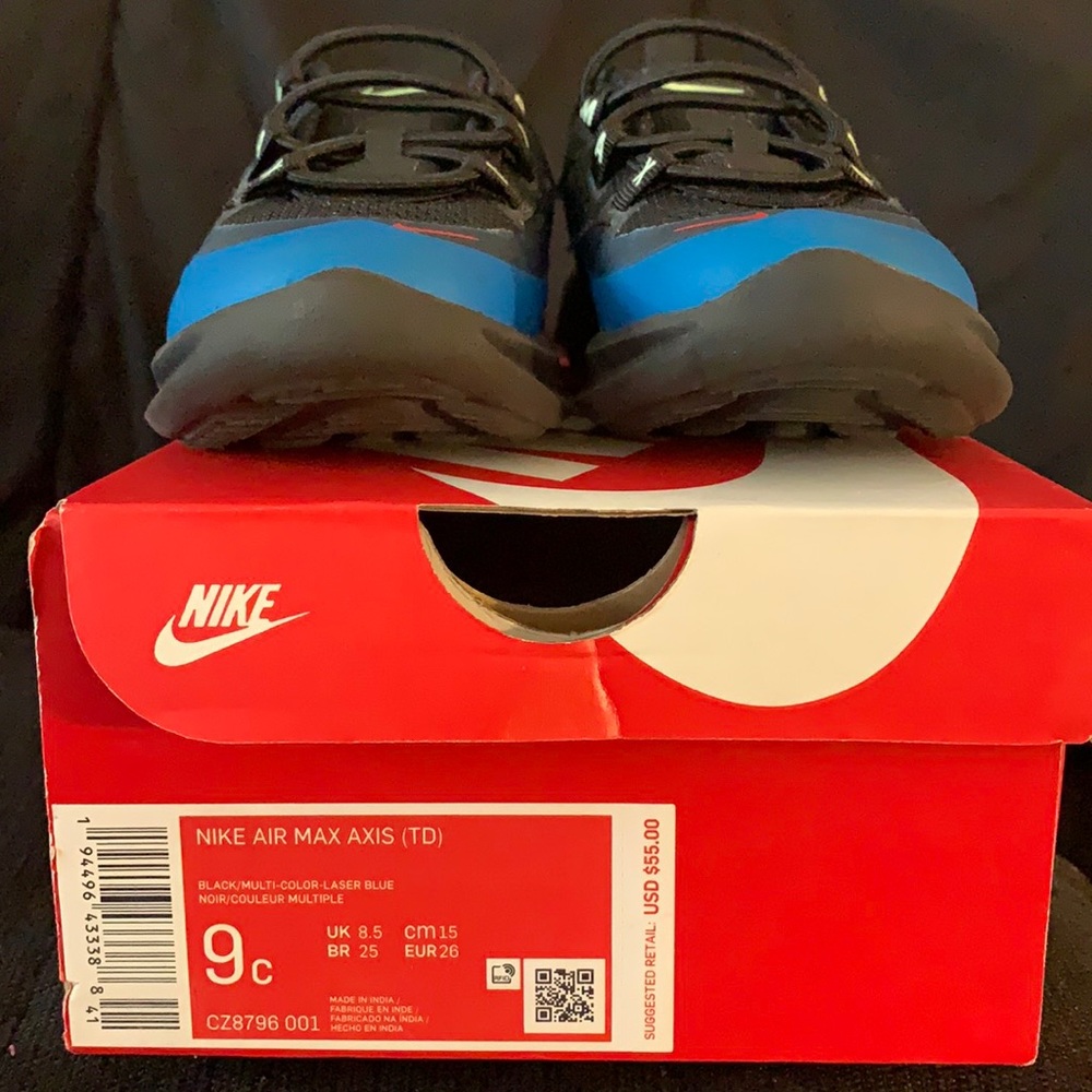 Nike Air Max Axis